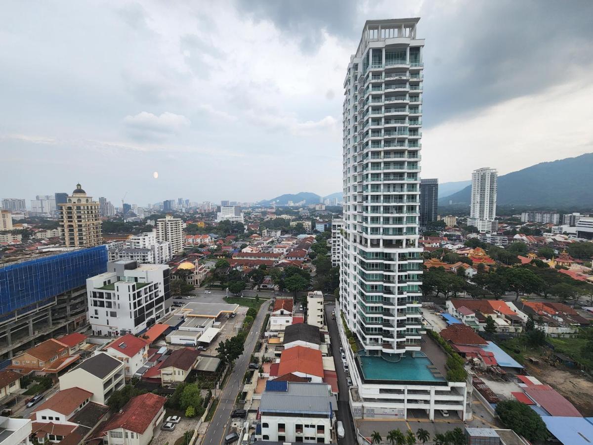 Sunrise Gurney Executive Premium Suite George Town Exterior foto